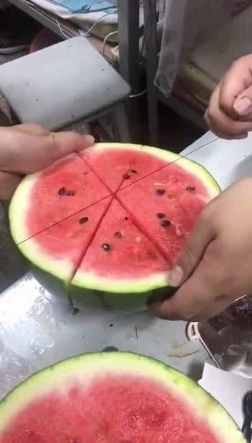 吃瓜没刀怎么吃