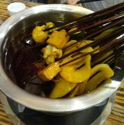 铜梁石头串串吃瓜